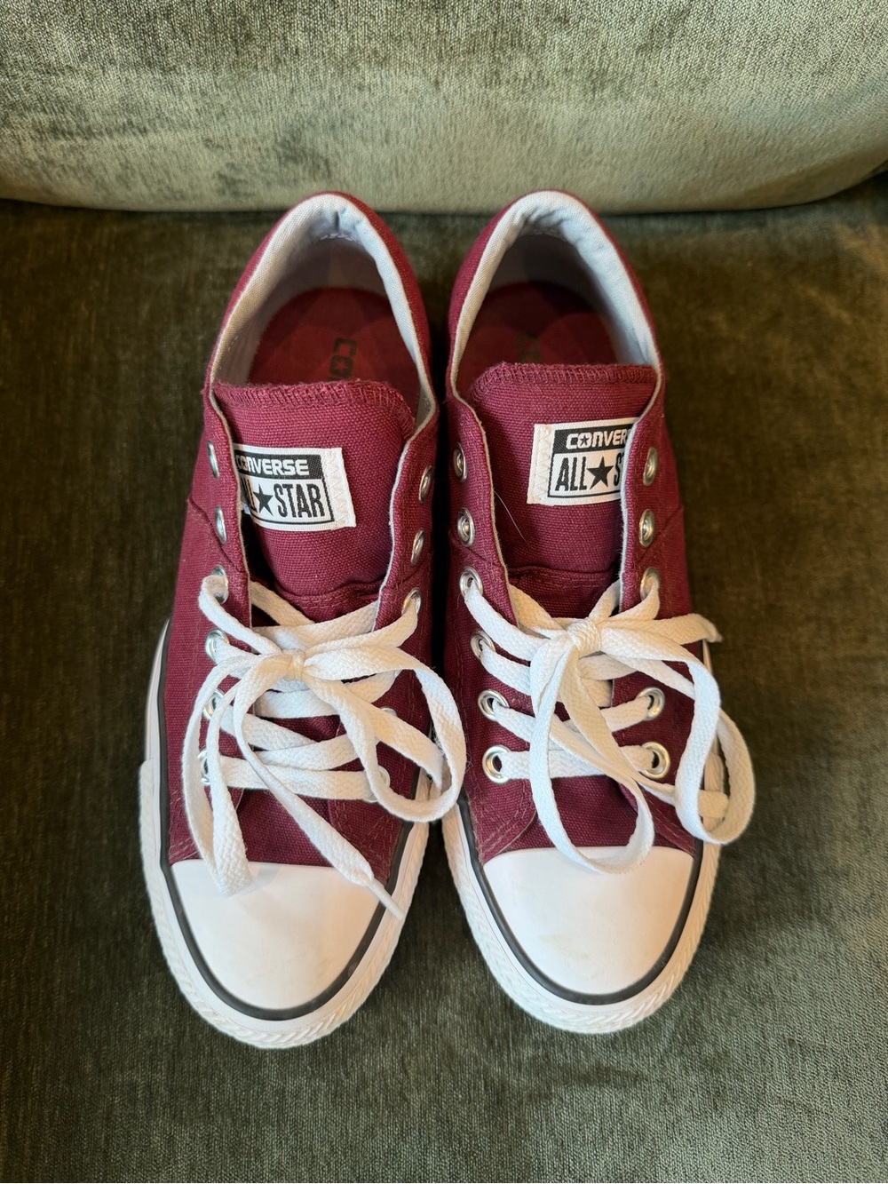 Converse Chuck Taylor Low Top Sneakers - Burgundy - Picture 2 of 6